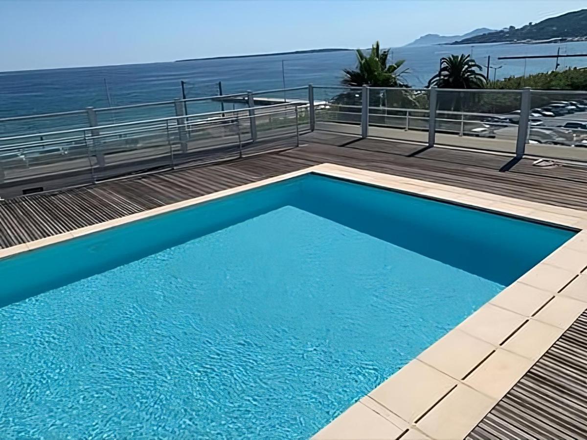Rooftop Pool, Private Garden, At The Beach! * Antibes
