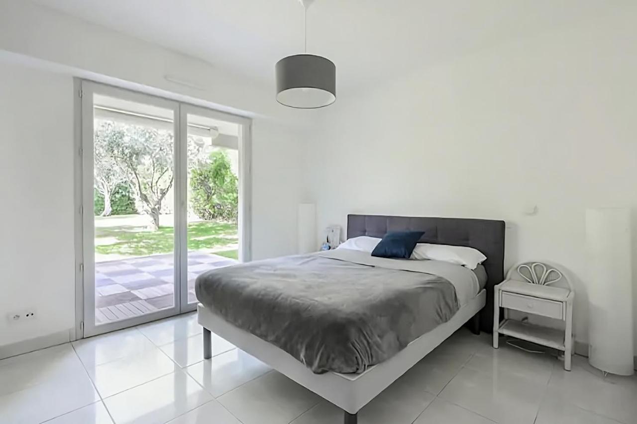 Rooftop Pool, Private Garden, At The Beach! Appartement *